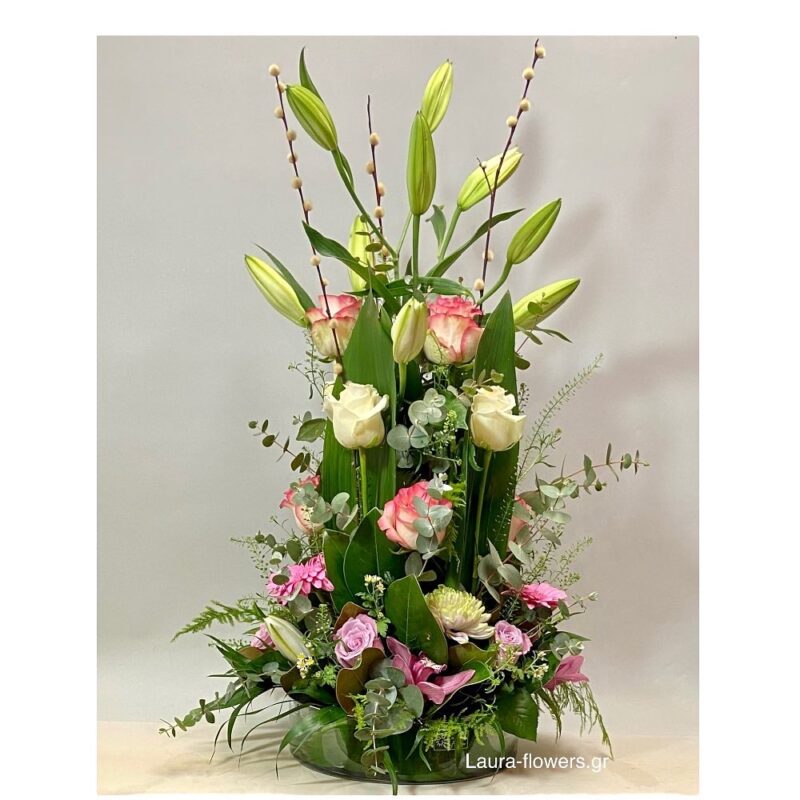 Σύνθεση σε γυαλί με διάφορα άνθη